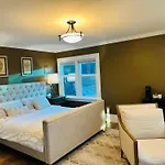 Shaughnessy Cozy Bedrooms Guest House